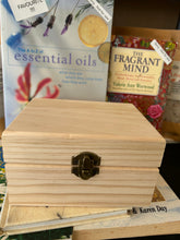 Load image into Gallery viewer, Wooden Aromatherapy Boxes
